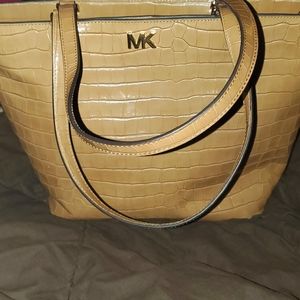 Michael Kors EMBOSSED LEATHER Acorn MD tote